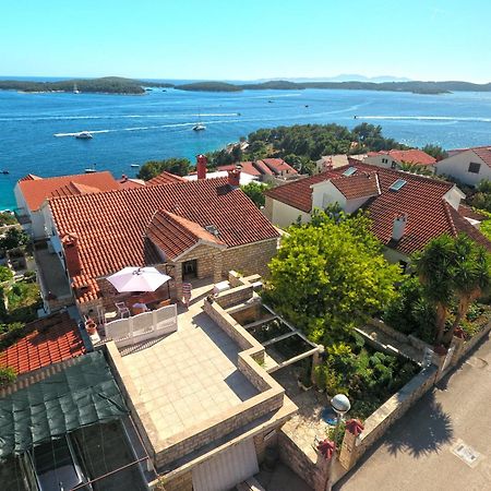 Apartments Vucetic Hvar Town Eksteriør bilde
