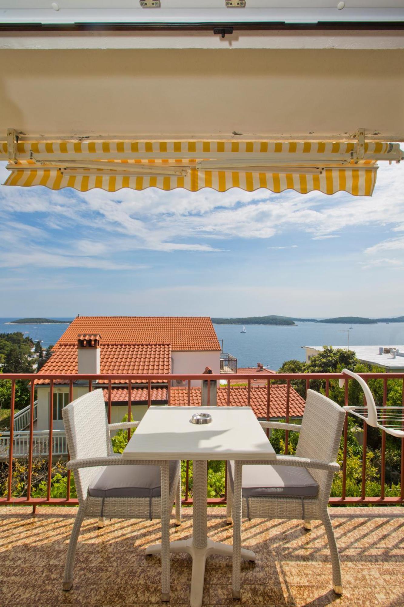 Apartments Vucetic Hvar Town Eksteriør bilde