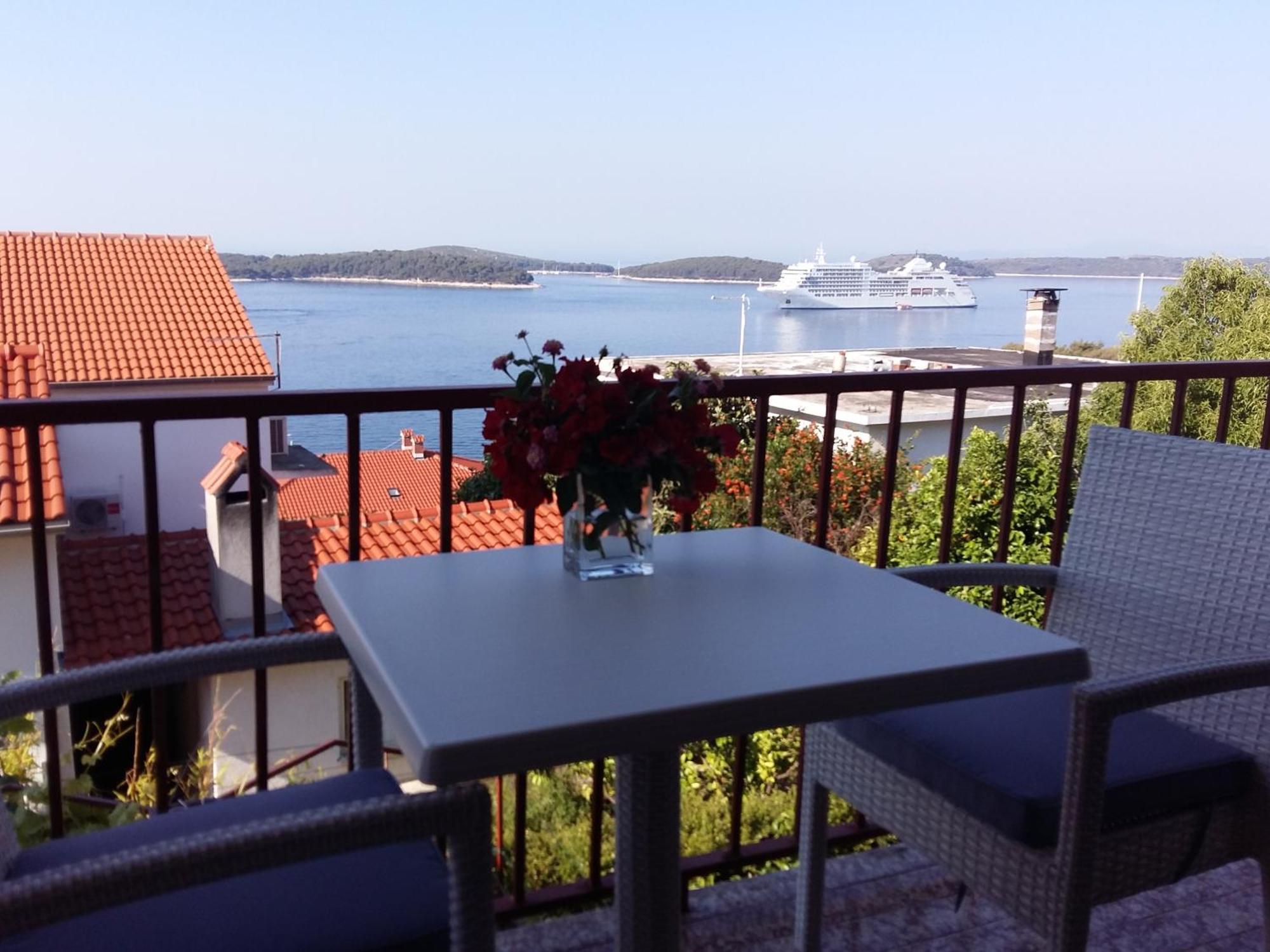 Apartments Vucetic Hvar Town Rom bilde
